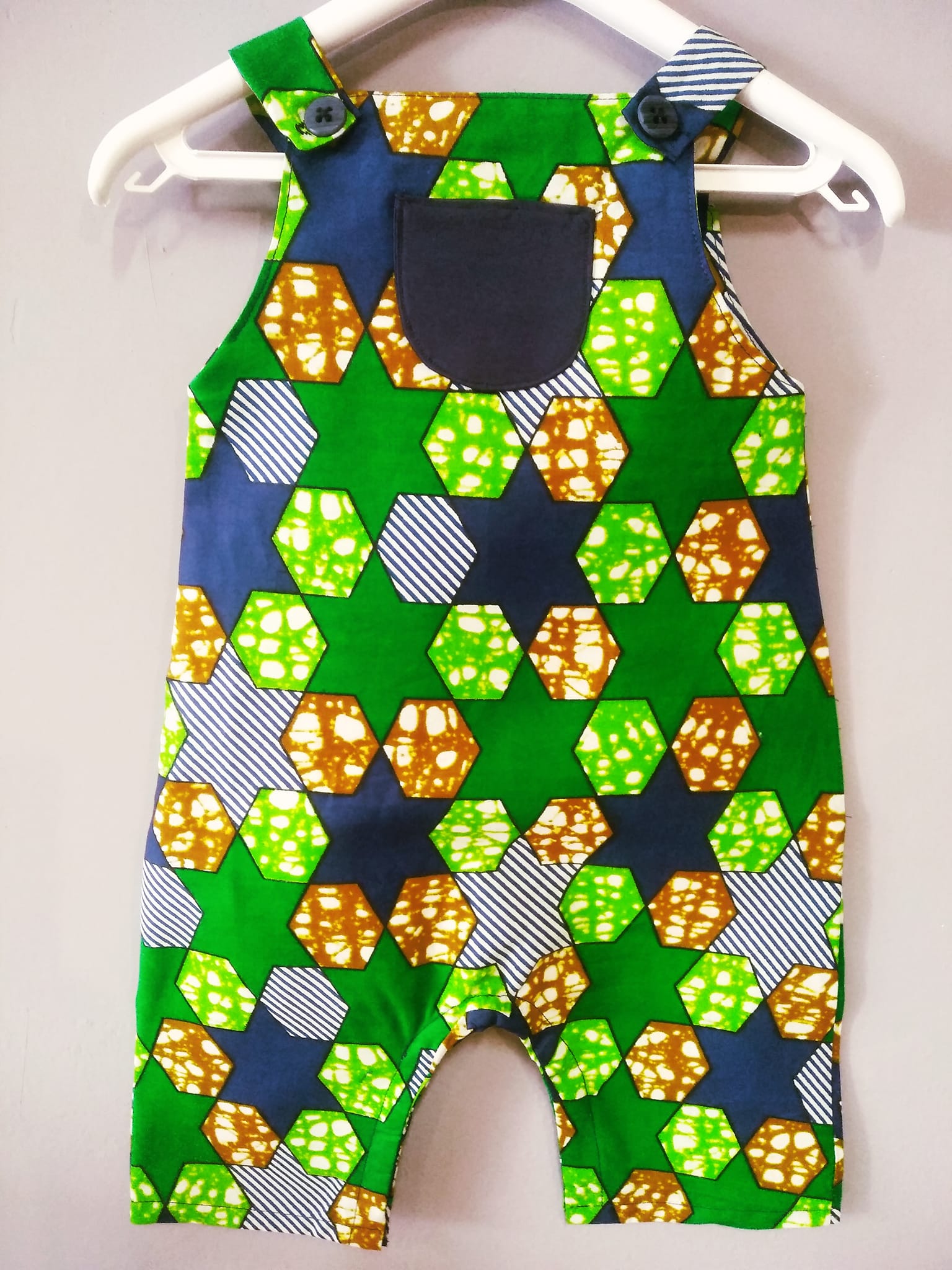 salopette bimbo di 1 anno