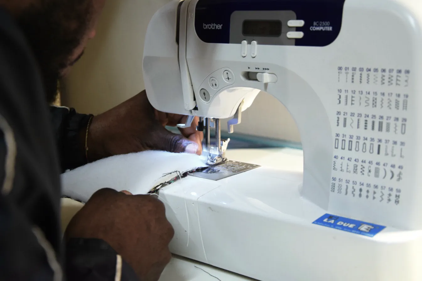 Macchina da cucire durante una lezione